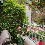 Beachfront Apartment Romilda